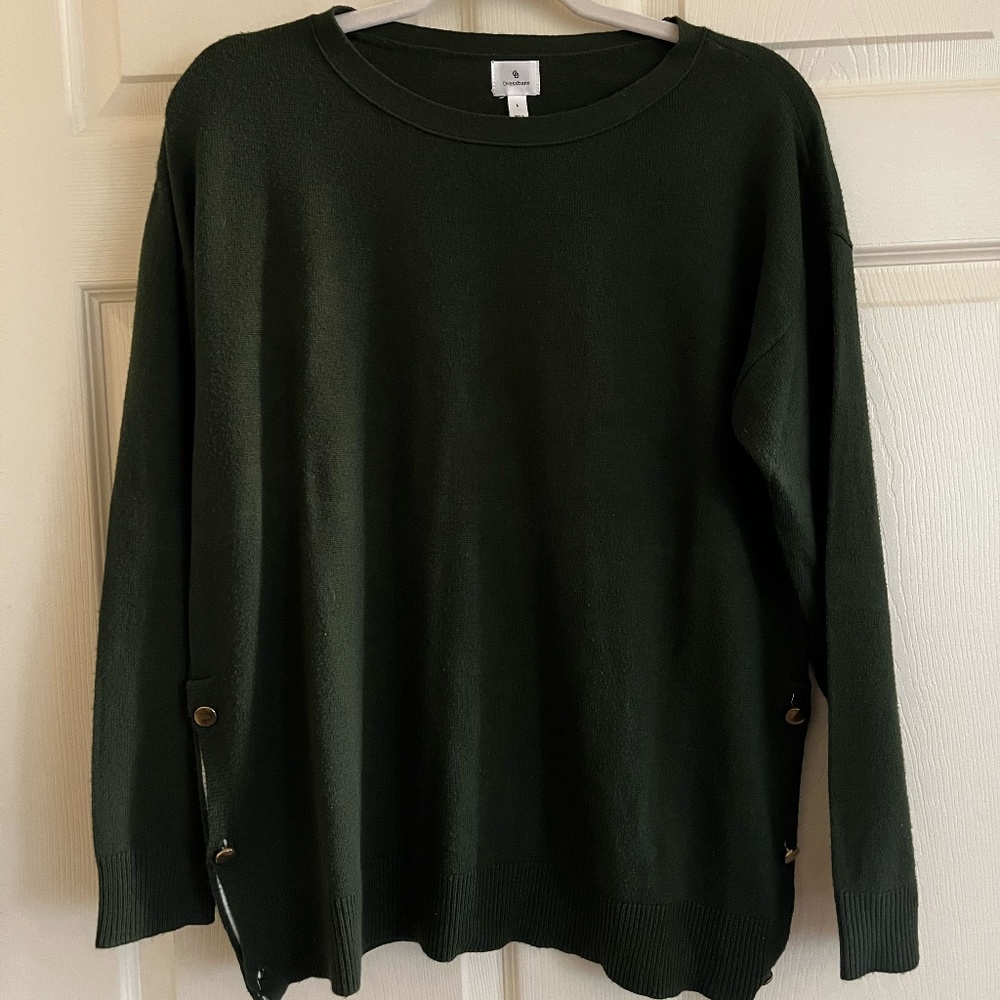 Large DressBarn Women's Forest Green Sweater with Gold Buttons on the Side